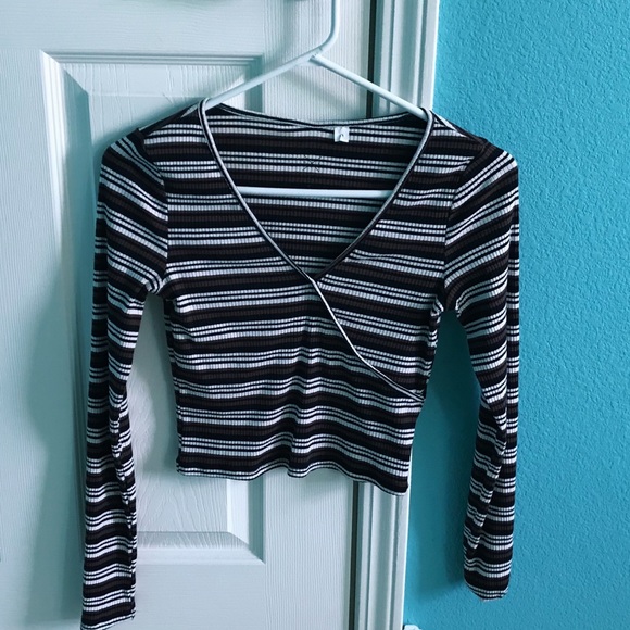 PacSun Tops - cropped pacsun striped top 👾